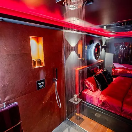 Relaxation - Balneo - Secrete - Luxurious - Service Apartamento